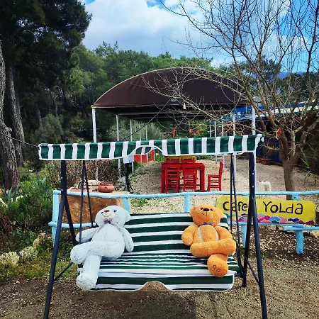 Yolda Bungalow Cafe Hébergement de vacances *