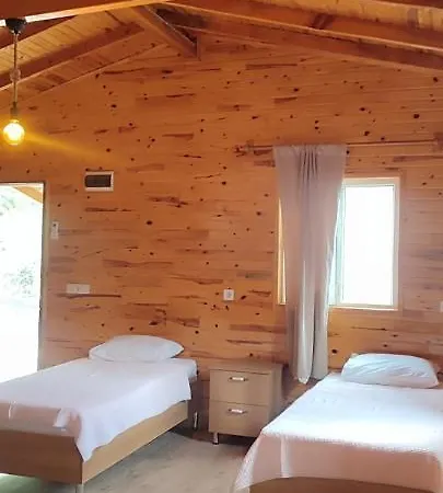 Hébergement de vacances Yolda Bungalow Cafe *